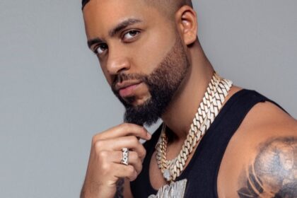 Fanática se tatúa el nombre de DJ Adoni en Boston y enciende las redes!