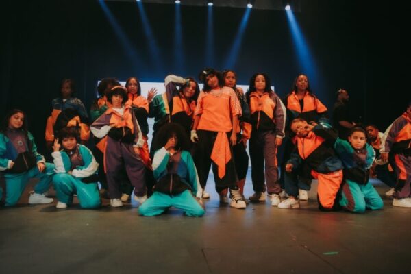 Núcleo Extremo deslumbra con “Icons”: un tributo dancístico a las estrellas de la música internacional