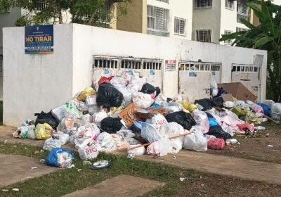 La Ciudad Juan Bosch enfrenta una grave crisis por acumulación de basura