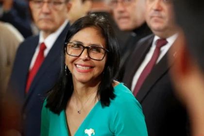 Delcy Rodríguez destituye al jefe de la guardia presidencial