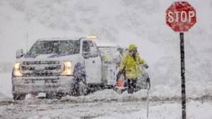 Poderosa tormenta invernal amenaza con nieve, hielo y frío extremo desde Texas hasta Boston