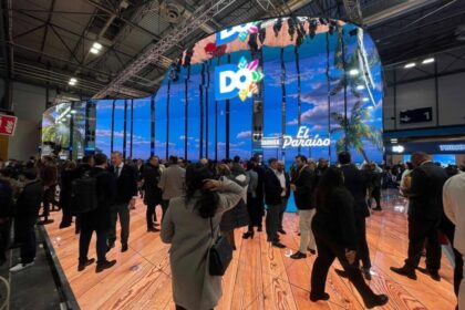 Fitur registra más de 255,000 visitantes en edición marcada por el accidente ferroviario