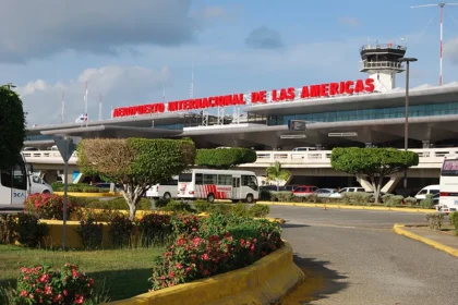 Amenaza en vuelo de Copa activa protocolos en el AILA y provoca desvío de dos aviones