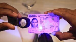 A partir de febrero la JCE suspenderá la emisión de la cédula en formato actual
