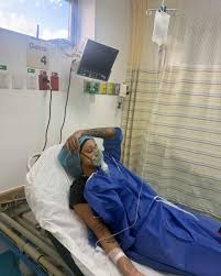 “La Demente” es ingresada al hospital tras sufrir herida de bala en un asalto