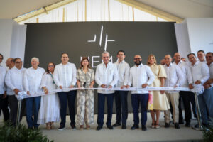 Abinader inaugura un conjunto de obras en Santiago