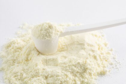 Prohíbe la venta de algunas leches de fórmula de Nestlé por una posible toxina