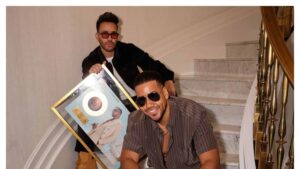 “Dardos” lleva a Romeo Santos y Prince Royce al número uno en España en medio de su histórica rivalidad