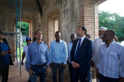 Salcedo inspecciona la revitalización del histórico ingenio de Nigua