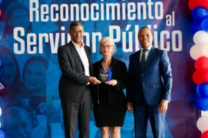 INTRANT reconoce por primera vez a 56 servidores públicos por su trayectoria, vocación y transparencia