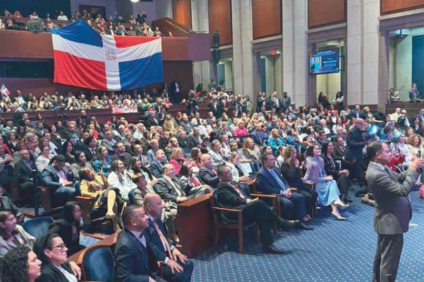 Ocho años elevando la voz dominicana en el Capitolio de EE. UU.