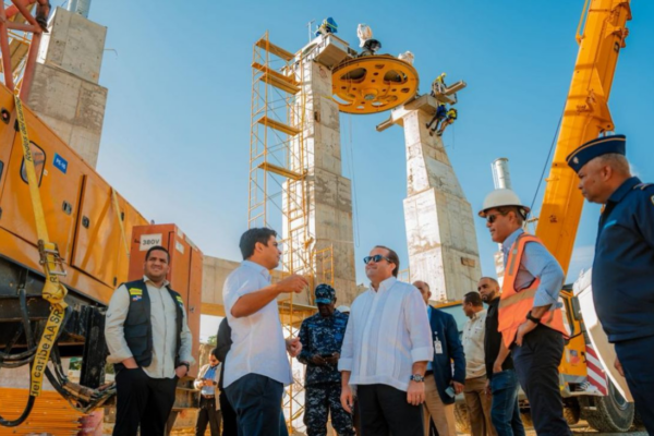 Gobierno supervisa avances de la Línea 3 del Teleférico en Santo Domingo Oeste: primera fase lista para 2026