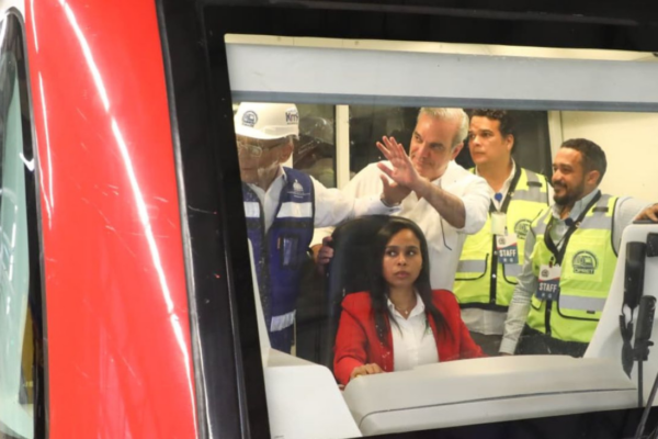 Abinader inaugura la Línea 2C del Metro: revolución en la movilidad de Los Alcarrizos y Santo Domingo Oeste