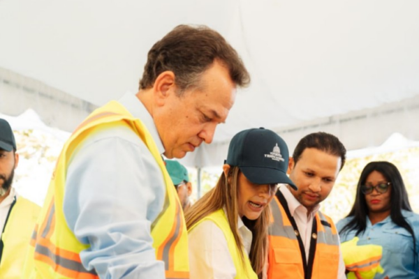 Transformación en marcha: MIVHED inicia rehabilitación integral de El Naranjo con viviendas y calles renovadas