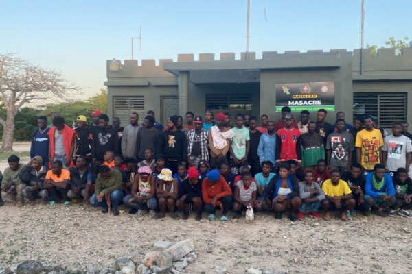 Ejército detiene a 126 haitianos en operativos fronterizos en Dajabón