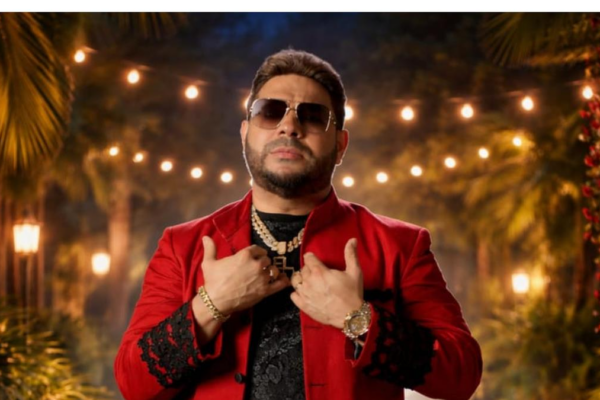 “El Chaval de la Bachata” lanza su nueva producción “El aparato del doctor” rindiendo homenaje a los años 80