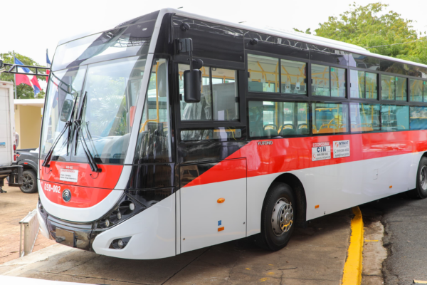 Persisten quejas y largas filas en el segundo día del corredor Independencia