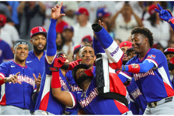 República Dominicana vence 7-5 a Venezuela y se mantiene invicta en el Clásico Mundial de Béisbol