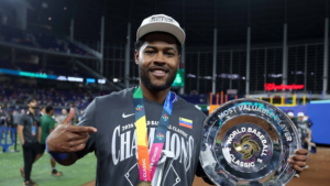 El mejor del torneo: Maikel García se queda con el MVP del Clásico Mundial