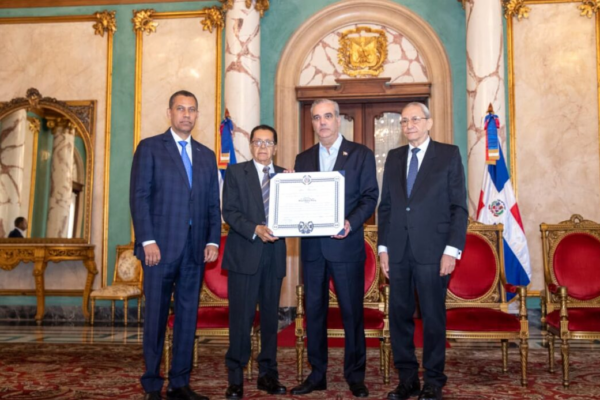 Reconocimiento histórico: Estado honra la valentía y legado de Orlando Martínez