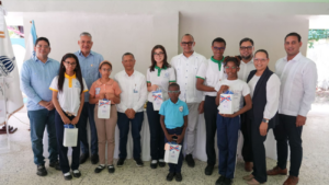 INABIE entrega 124 lentes correctivos y refuerza la salud integral de estudiantes en Puerto Plata