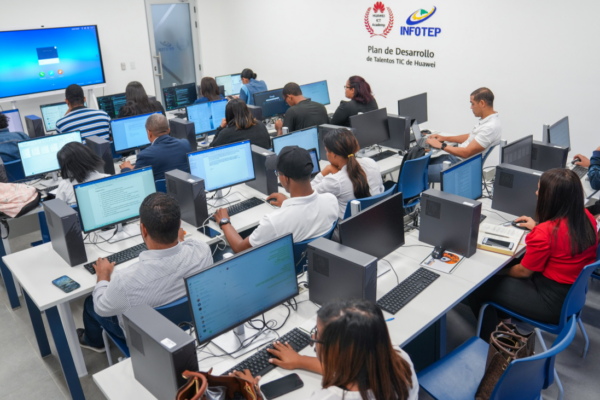 Infotep impulsa la formación virtual y rompe barreras en el acceso a la educación técnica