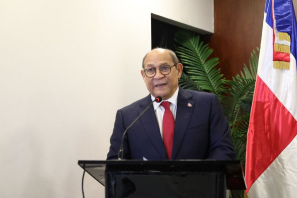 Proponen revolución educativa para preparar al país hacia el 2036