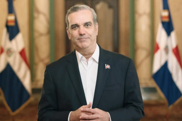 Luis Abinader defiende estabilidad económica y proyecta más crecimiento