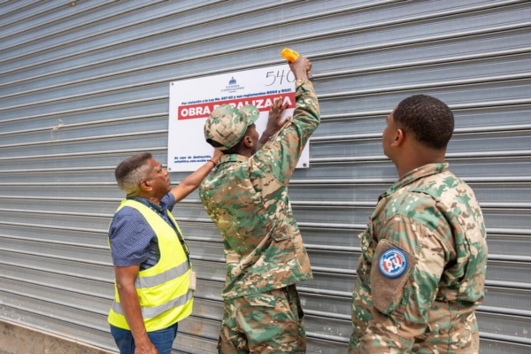 Mivhed ordena cierre de Plaza Zehao en Las Terrenas por riesgos a la seguridad
