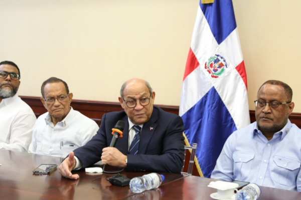 “Sindicatos se suman a la revolución educativa dominicana: Mescyt impulsa reforma histórica”
