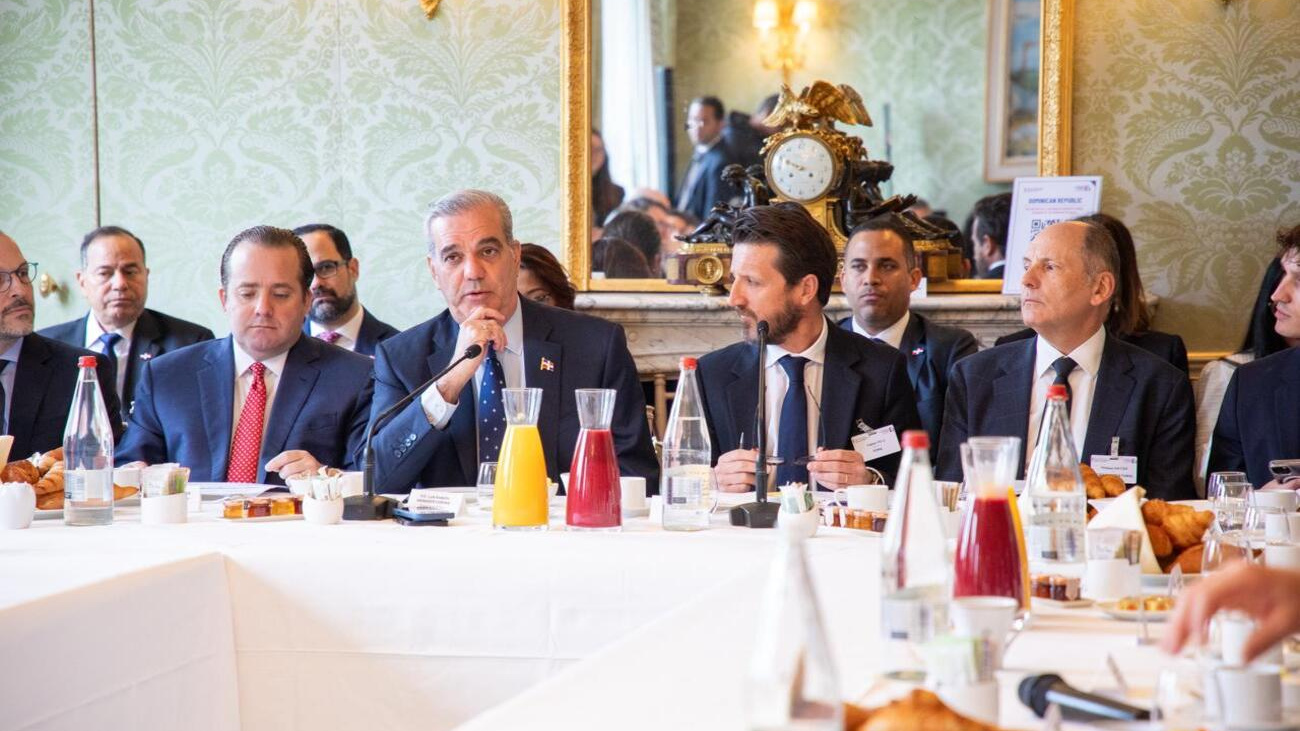 Luis Abinader impulsa inversiones francesas y presenta al país como hub estratégico del Caribe