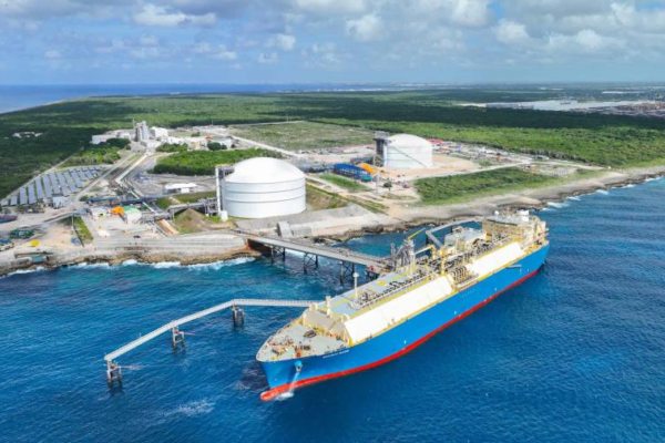 Gigantes financieros compran AES por US$10,700 millones: ¿Qué implica para el sistema eléctrico dominicano?