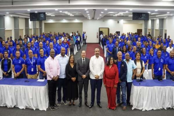 Kelvin Cruz inicia transformación del Club La Matica con inversión millonaria en La Vega