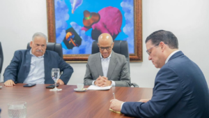 «Ministro Sanz Lovatón convoca al sector de provisiones para garantizar abastecimiento frente a la crisis en Medio Oriente»