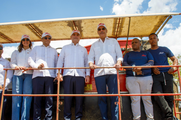 Abinader Destaca la Mecanización como Clave para Modernizar la Agricultura Dominicana