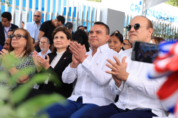Gobierno impulsa expansión del sistema de salud: inauguran centros de atención primaria y arrancan construcción del Hospital de Pantoja