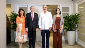 Abinader viaja a Chile para histórica transmisión de mando presidencial y encuentro con líderes internacionales