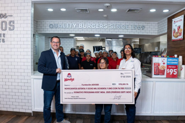 Wendy’s dona más de RD$978 mil a ADOSID para apoyar la inclusión de personas con síndrome de Down