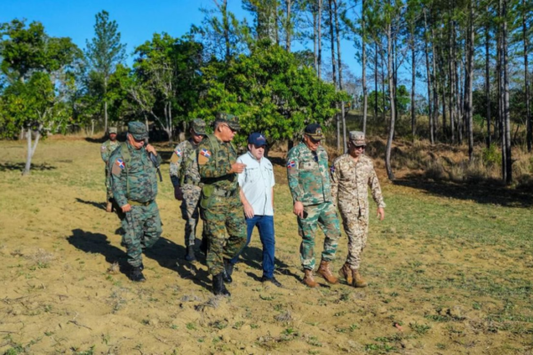Gobierno refuerza presencia en la frontera norte con recorrido estratégico por comunidades de Dajabón