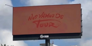 “Nos vamos de tour”: misteriosas vallas desatan intriga tras impactante show