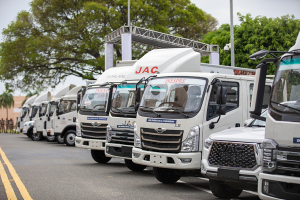 Gobierno refuerza al Inespre con nueva flotilla para garantizar precios justos