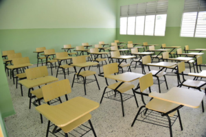 El Ministerio de Educación mantiene suspensión de clases en provincias en alerta por intensas lluvias