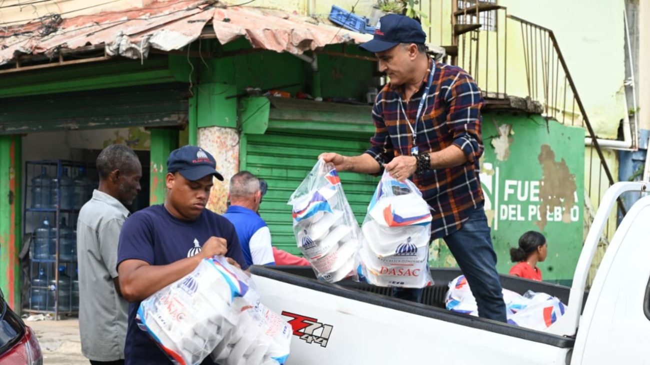 Gobierno asiste a familias afectadas por lluvias con alimentos y operativos de emergencia