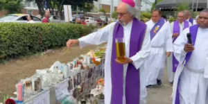 Padre Rogelio exige justicia durante misa en el Jet Set