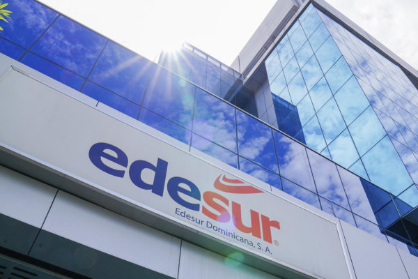 Edesur restablece más del 99 % del servicio eléctrico tras intensas lluvias