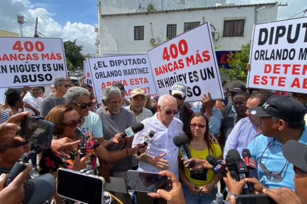 Pequeños propietarios denuncian amenaza de quiebra por instalación masiva de bancas
