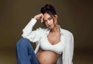 Kimberly Jiménez anuncia con emoción que será mamá por primera vez