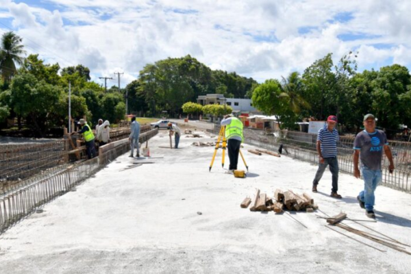 MOPC acelera construcción del puente Los Hierros para fortalecer movilidad en Peravia