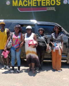 Ejército intercepta en Valverde vehículos con 27 haitianos en condición migratoria irregular