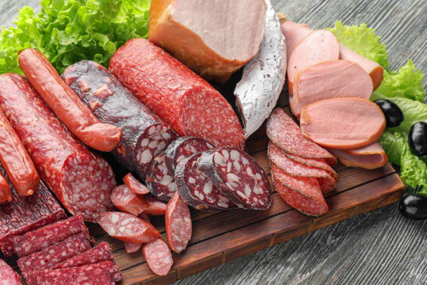 OMS advierte sobre riesgo cancerígeno de las carnes procesadas